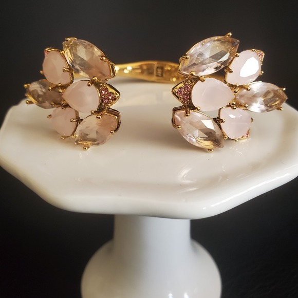 Kate Spade New York Blushing Blooms Hinged Bangle Pink Multi Blush Gold Plated - Picture 1 of 9